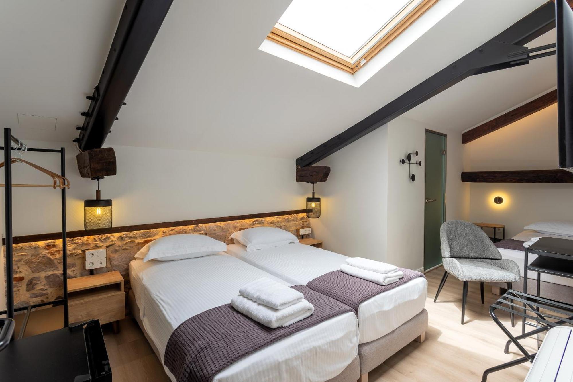 Auberge de jeunesse Issa Lesvos à Mytilíni Extérieur photo