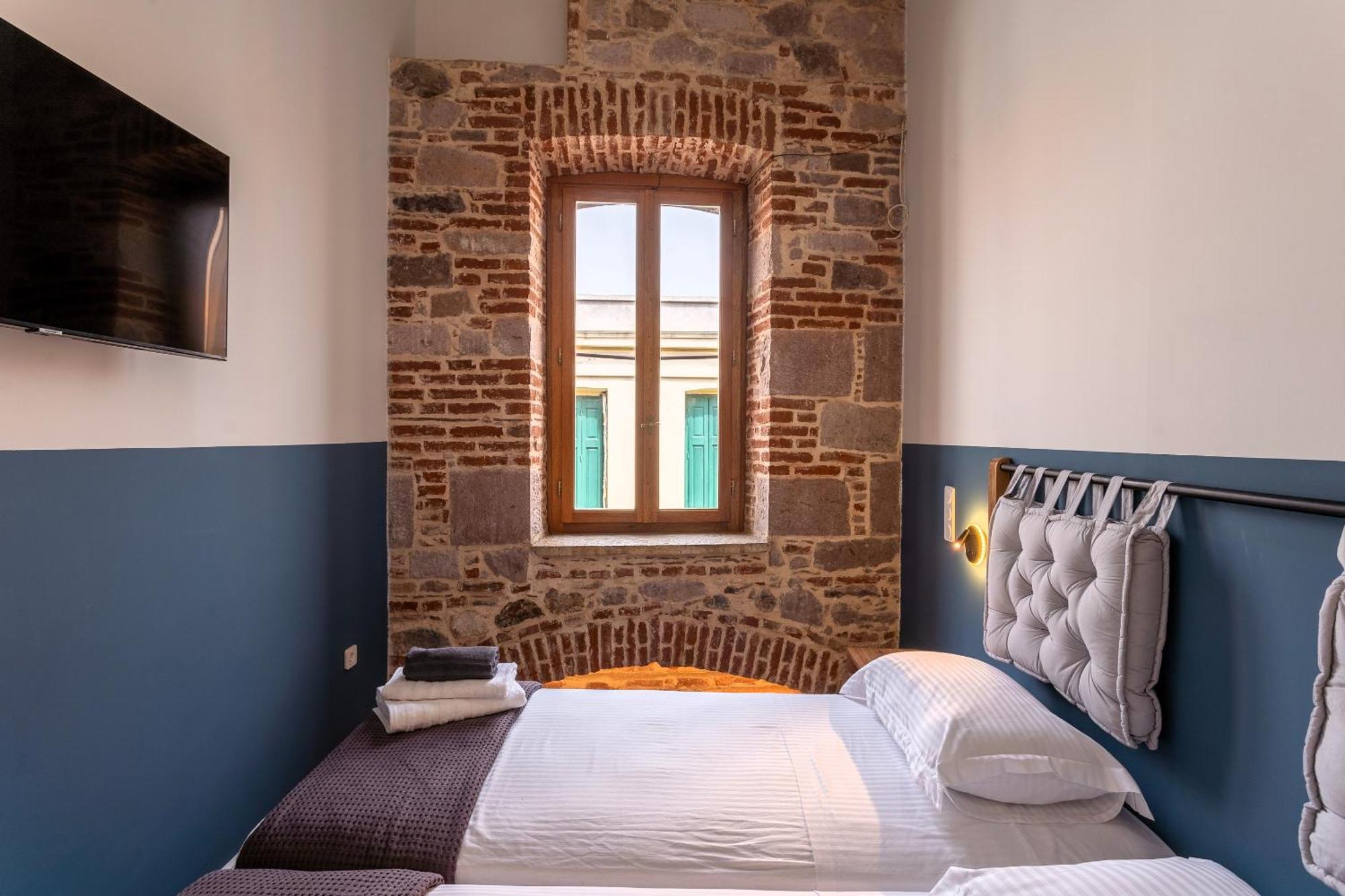 Auberge de jeunesse Issa Lesvos à Mytilíni Extérieur photo